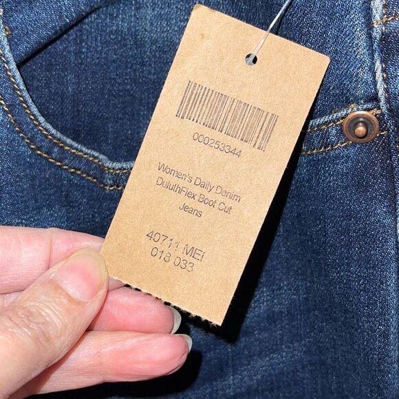 Duluth Trading Co Womens Denim Daily Flex Bootcut Jeans Blue Size 18x33 NWT - Picture 5 of 6
